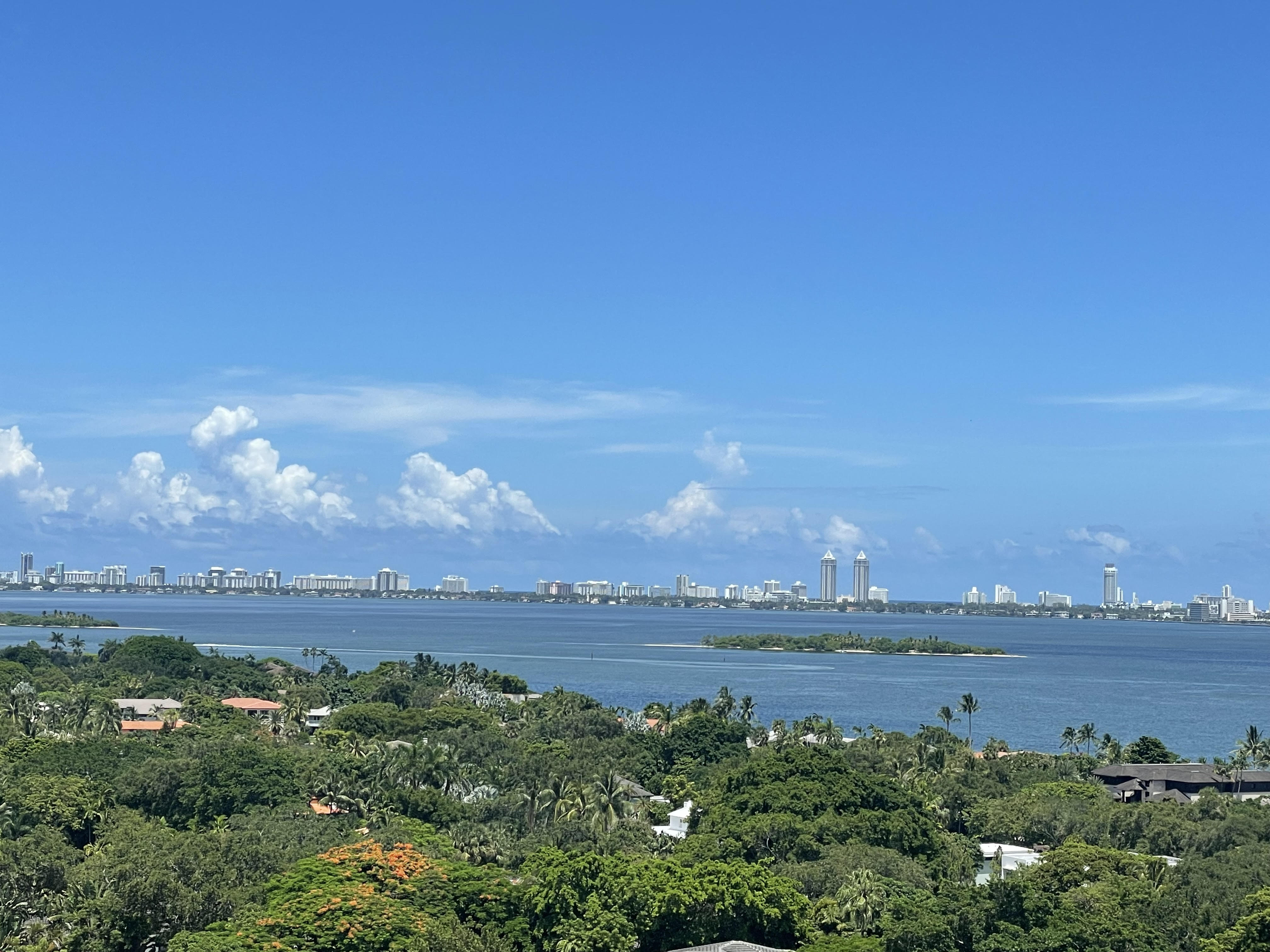 BREATHTAKING BAY VIEWS IN BRICKELL