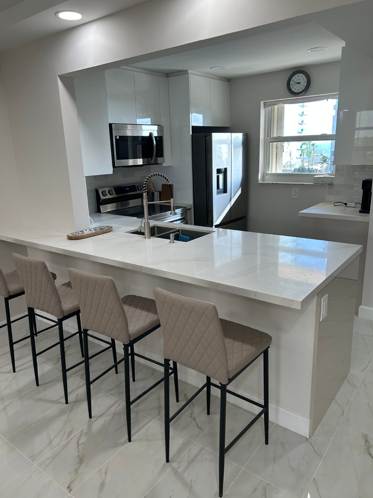 2027 SEASONAL WINTER RENTAL in Pompano Beach across the street from the beach photo 3