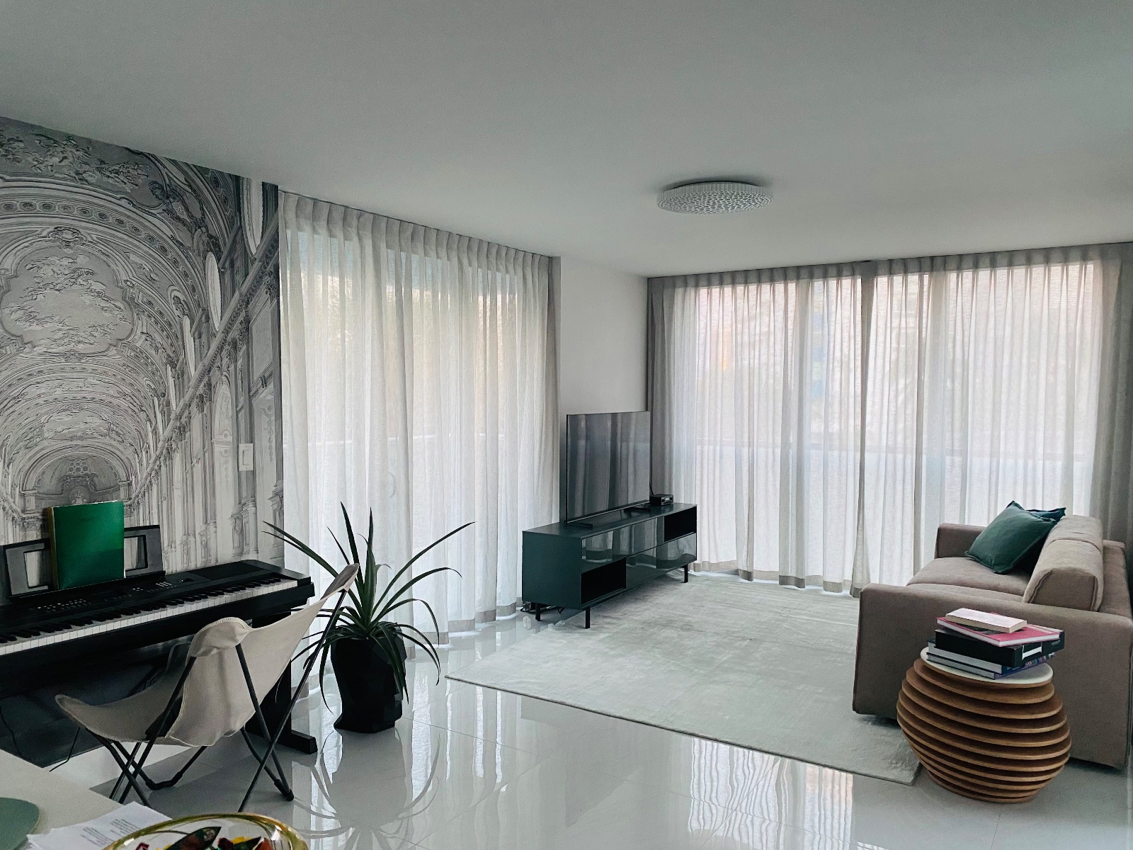 Designer-Furnished 2BR with Two Large Terraces