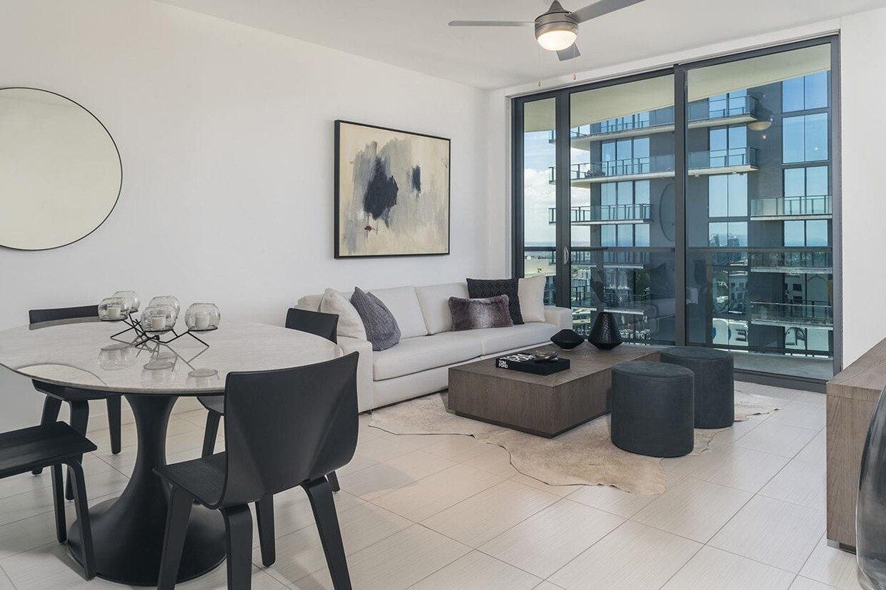 Very Spacious 1 Bed/ 1 Bath Apartment in the Brickell area