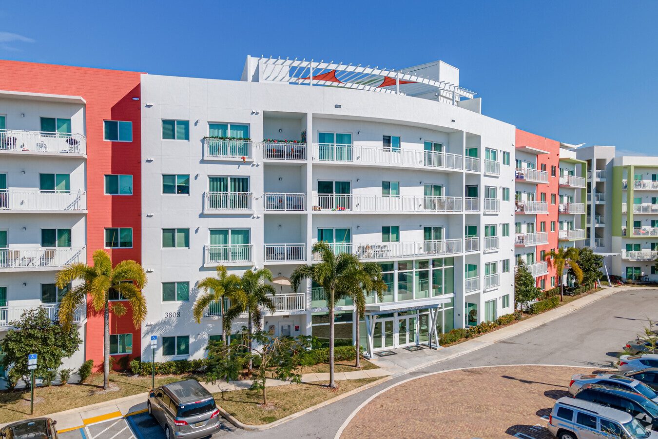 Spacious 1 Bed/ 1 Bath Apartment in Deerfield Beach, FL photo 2