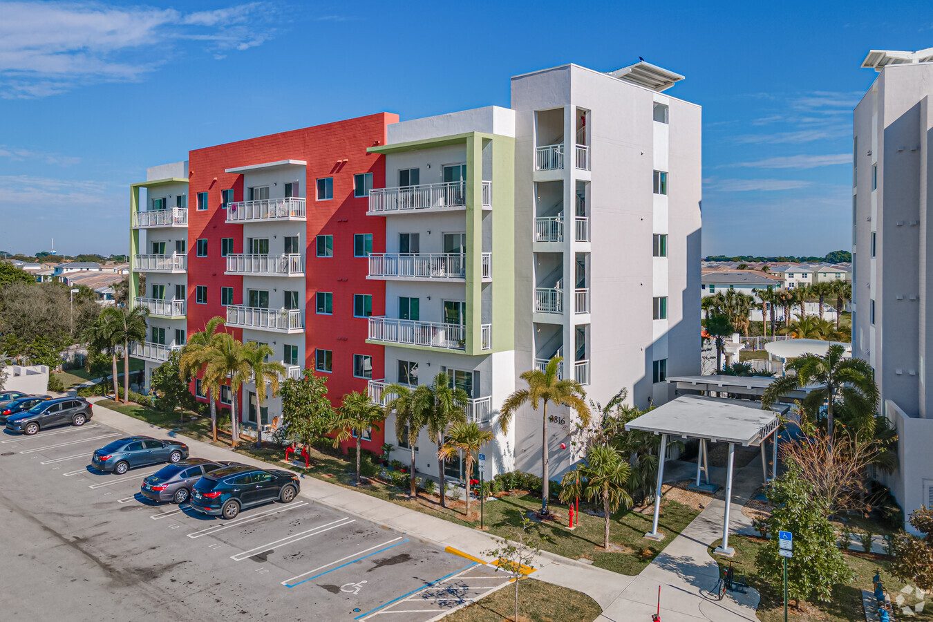 Spacious 1 Bed/ 1 Bath Apartment in Deerfield Beach, FL photo 3