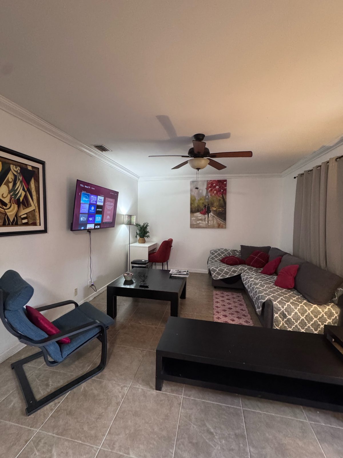 Furnished 2BR/1BA in Quiet Gated Hollywood Property, 30+ Day Stays, Ultra-Fast Internet (2000 Mbps) photo 2
