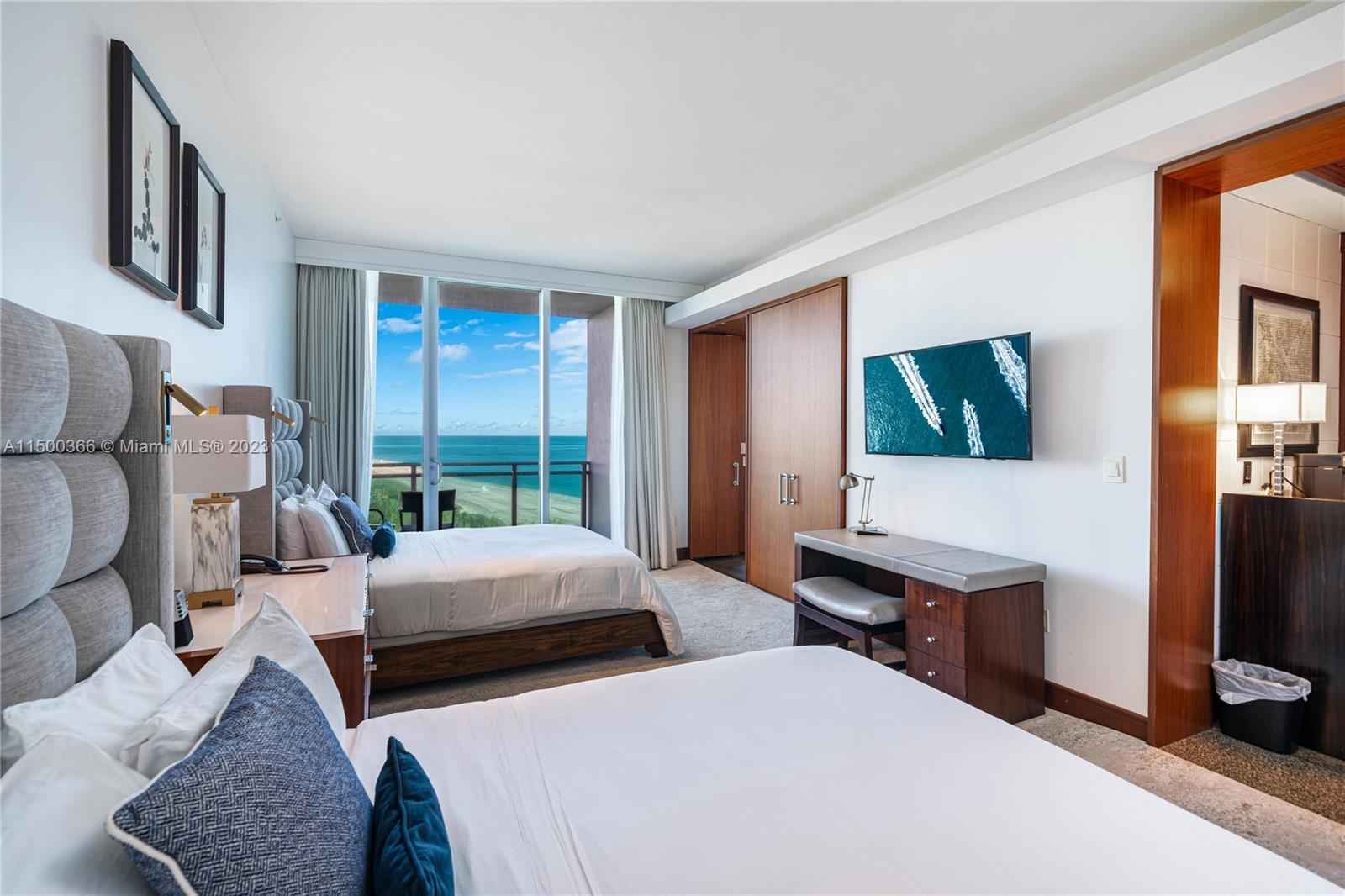 Ritz Carlton 12th Floor Oceanfront With Balcony photo 3