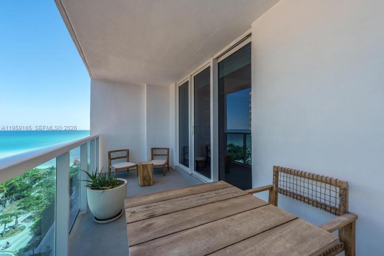 1 Hotel South Beach: Oceanfront Luxury 1BR