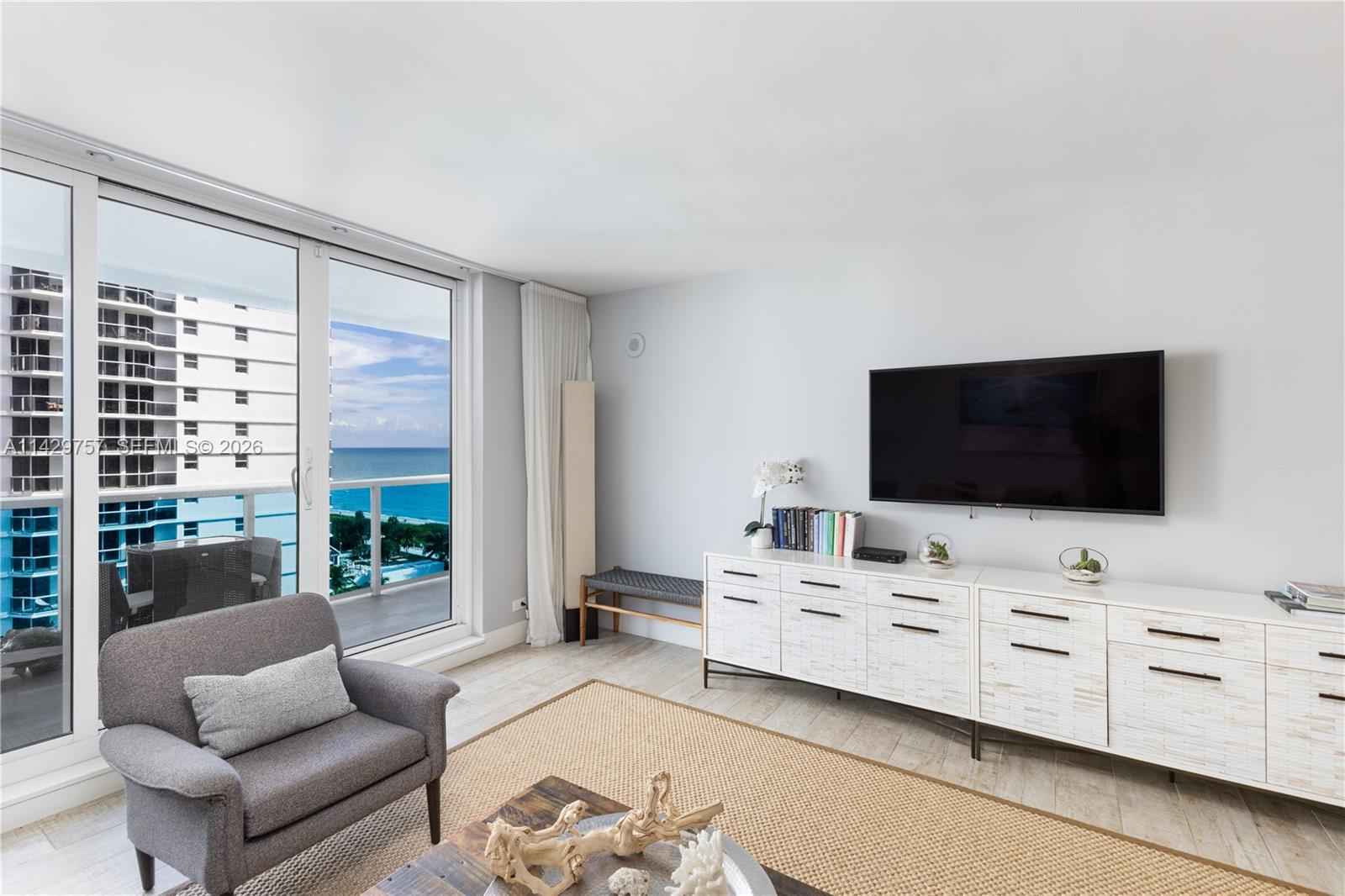 1 Hotel South Beach: Luxury Oceanfront Retreat photo 2