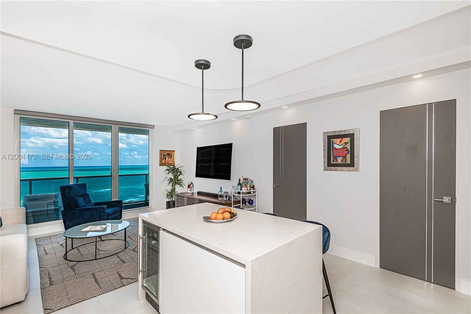 Brand New Oceanfront 1BR+Den at Roney Palace photo 3