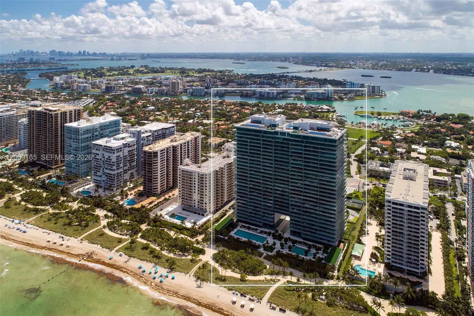 Oceana Bal Harbour: Direct Ocean Views, Den photo 2
