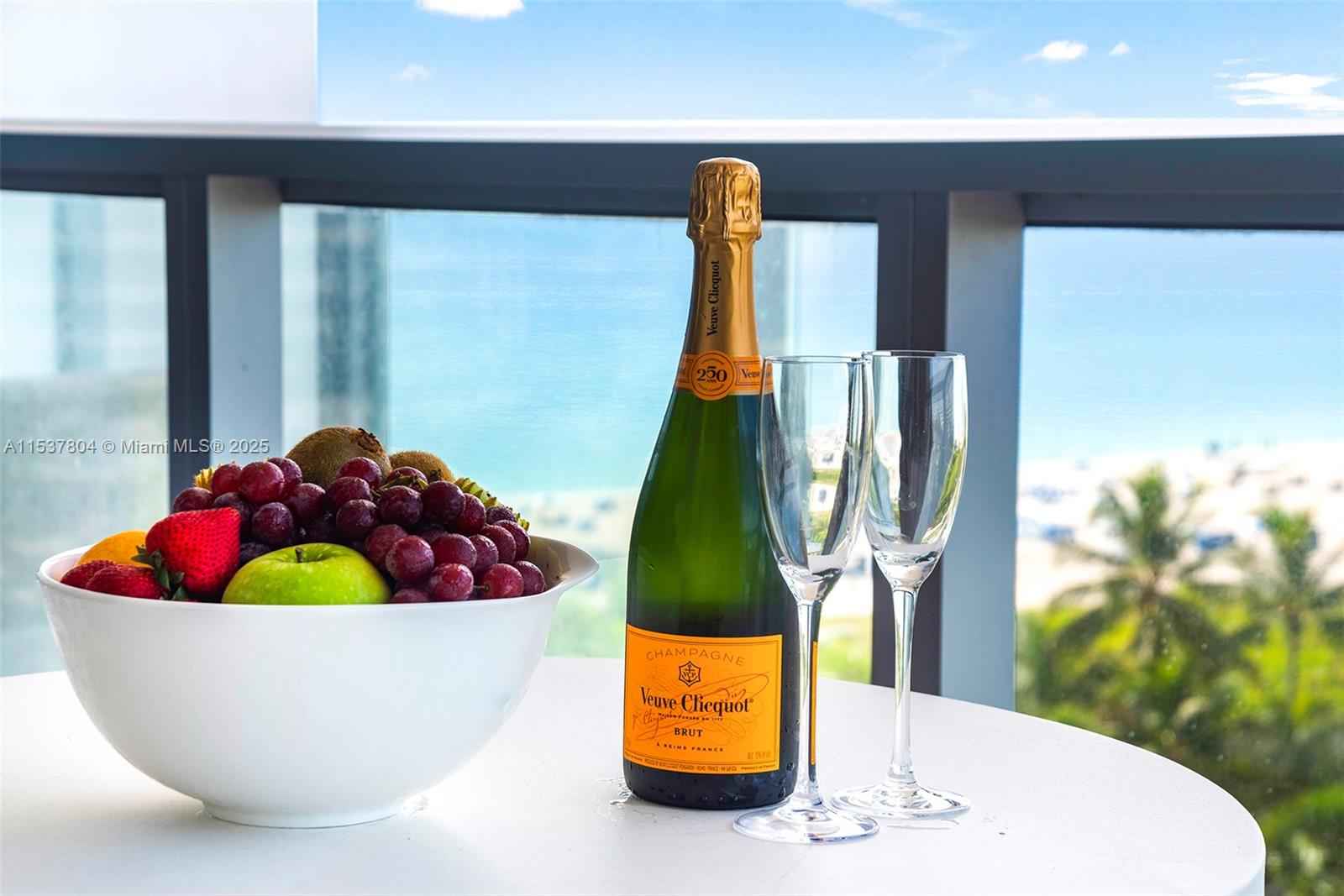 W Hotel South Beach Oceanfront 1BR photo 3