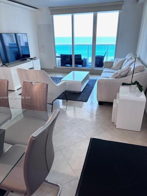 Roney Palace Oceanfront With Sunrise Views
