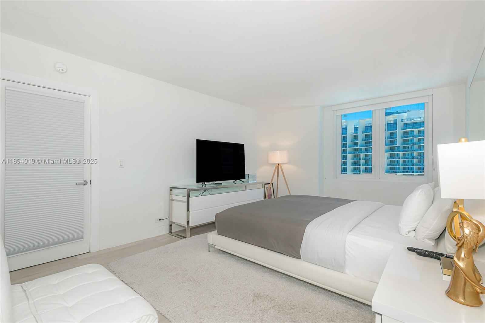 Roney Palace Oceanfront With 1 Hotel Amenities photo 3