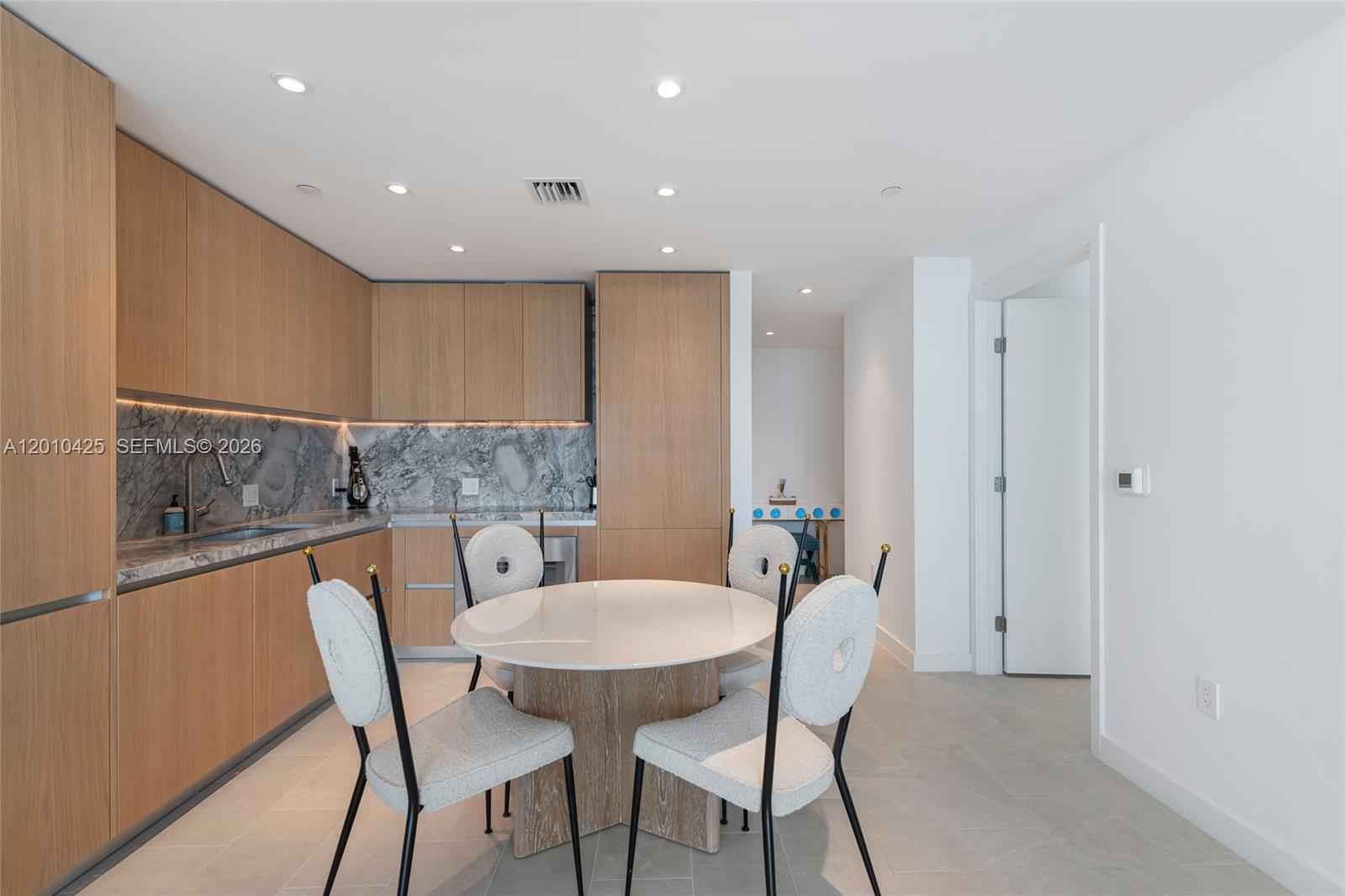 Brand-New Five Park Luxury Miami Beach photo 2