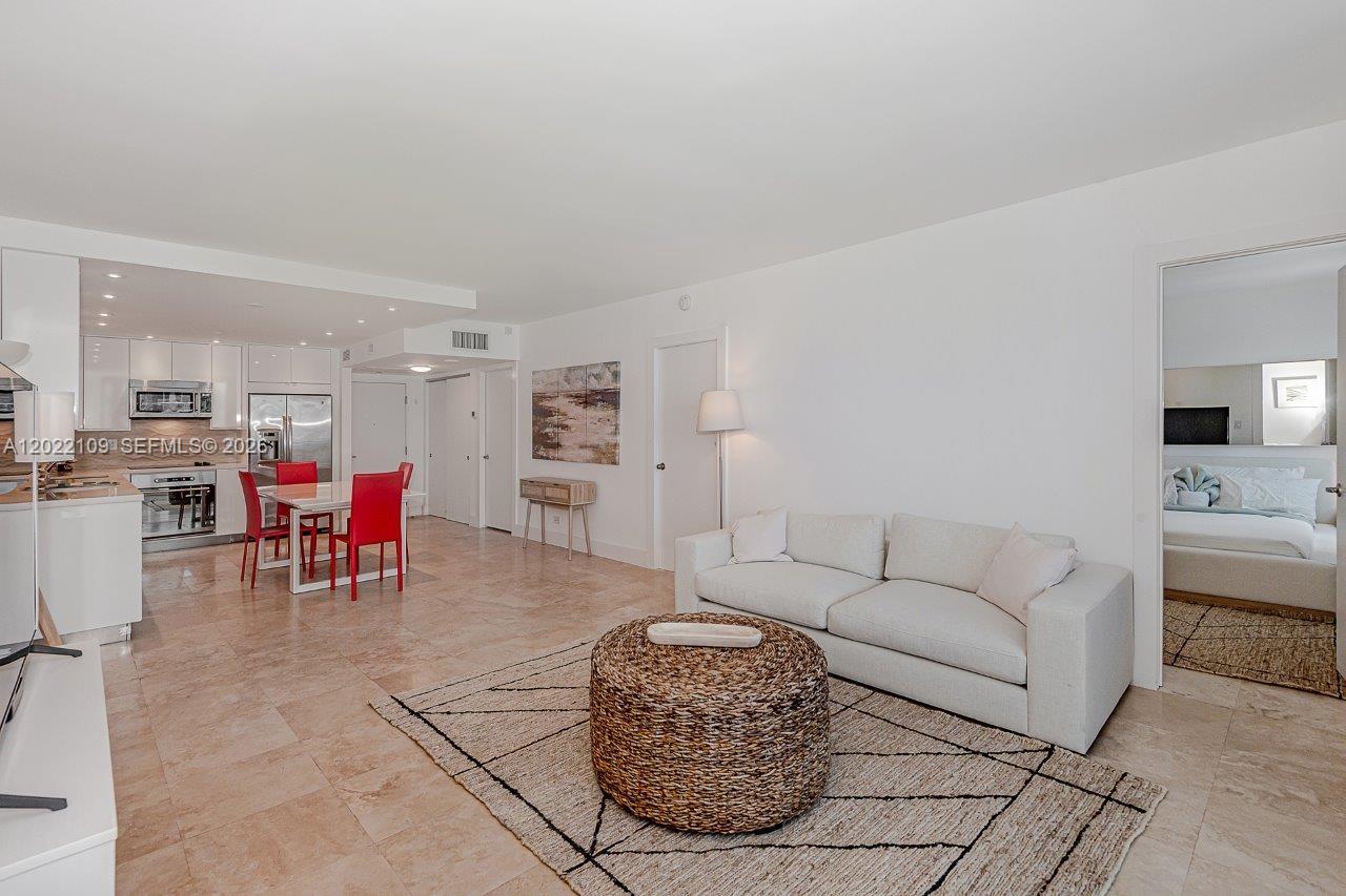 Roney Palace Jr. 2BR With Ocean Views & Pool Access photo 3