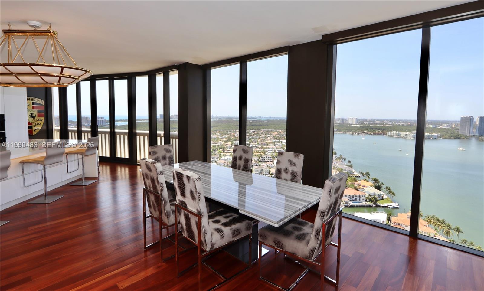Penthouse Loft With Rooftop Rights At Williams Island