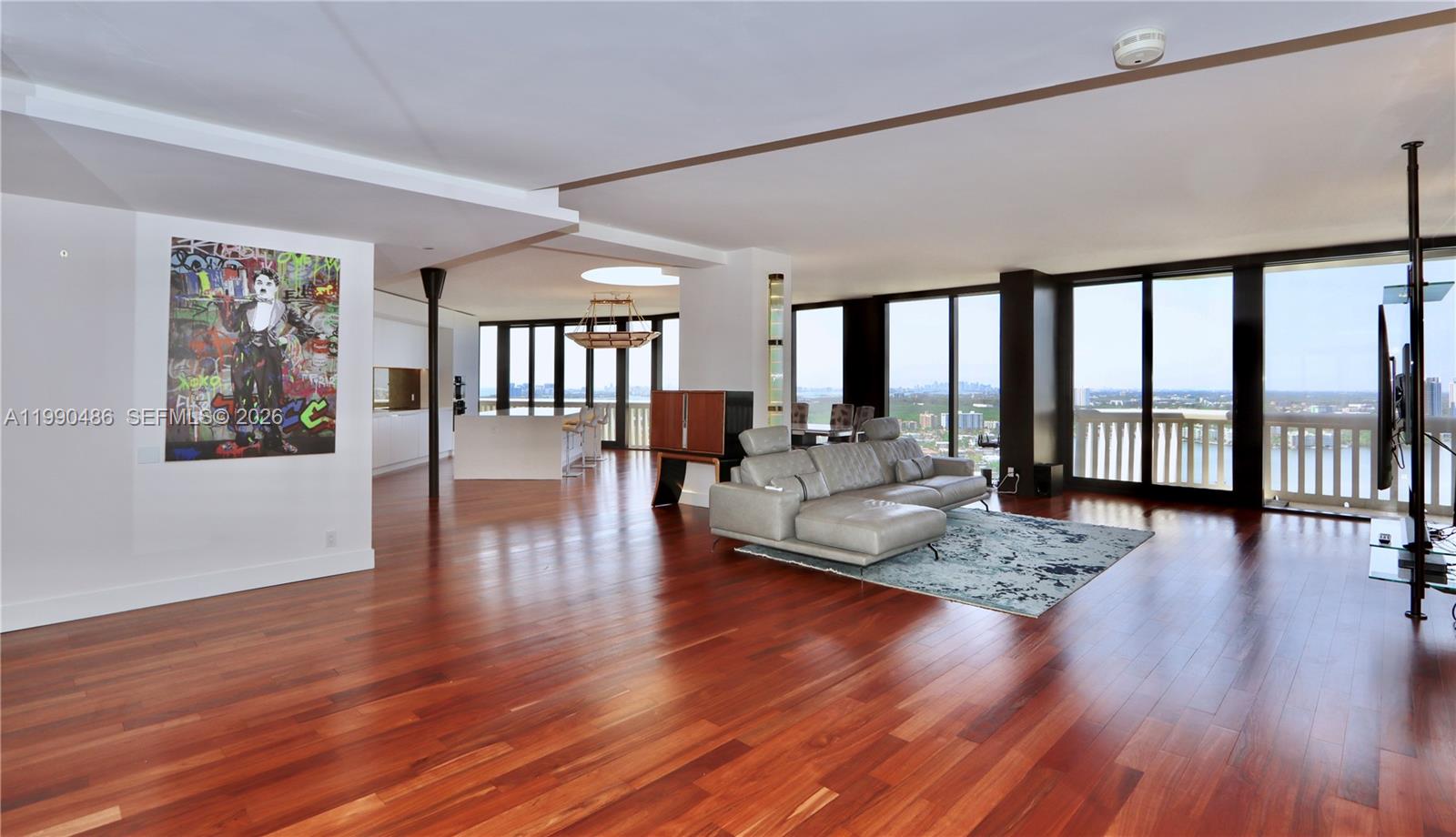 Penthouse Loft With Rooftop Rights At Williams Island photo 2