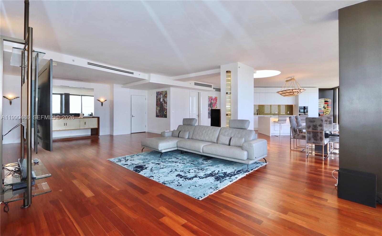 Penthouse Loft With Rooftop Rights At Williams Island photo 3