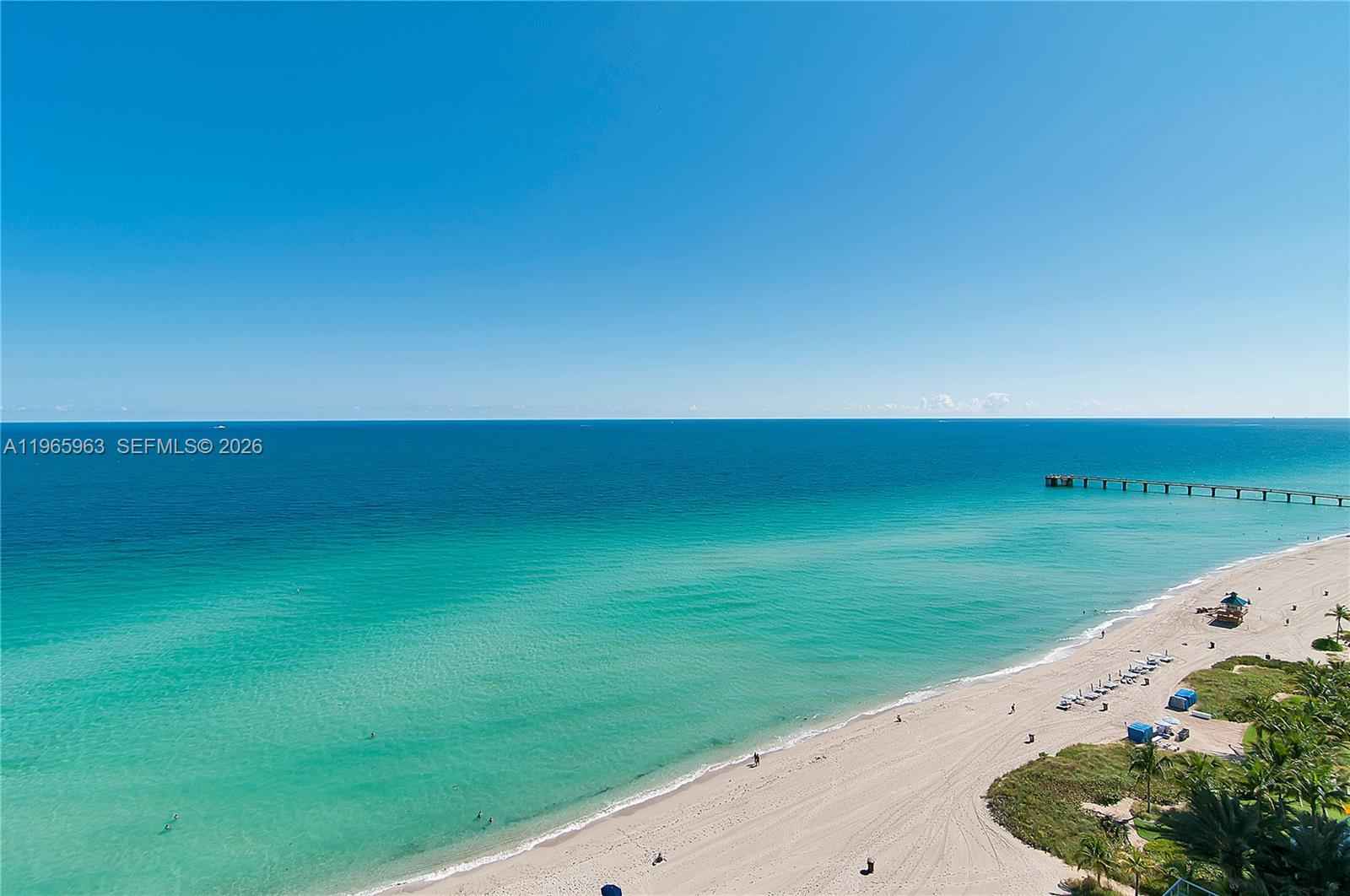 Jade Ocean Oceanfront 1BR With Den photo 2