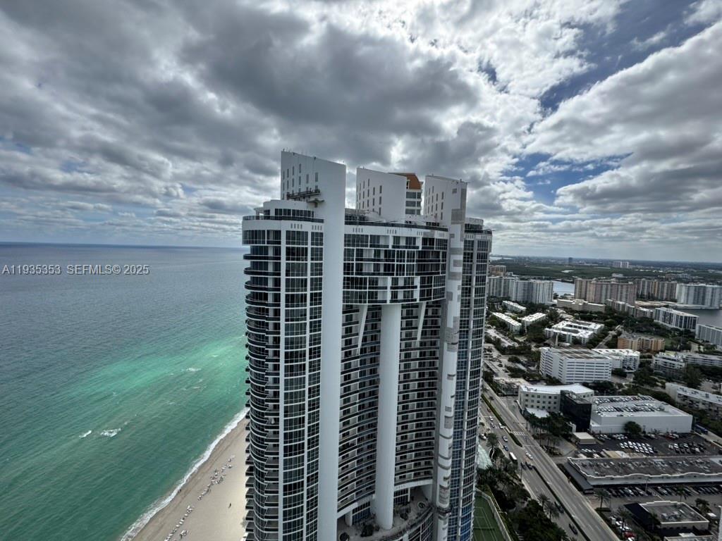 Trump Royale Penthouse: Ocean Views, Spa