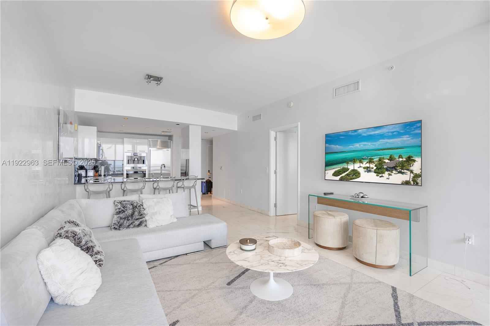 Jade Ocean Oceanfront With Resort Amenities photo 2