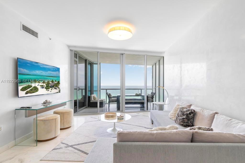 Jade Ocean Oceanfront With Resort Amenities photo 3