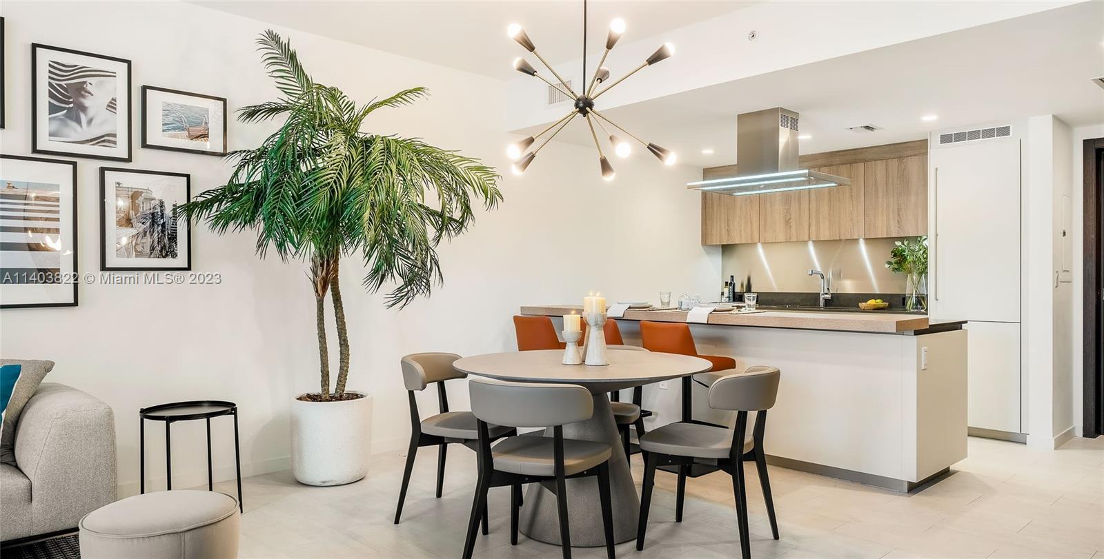 Brickell Flatiron: 64th Floor Luxury Furnished