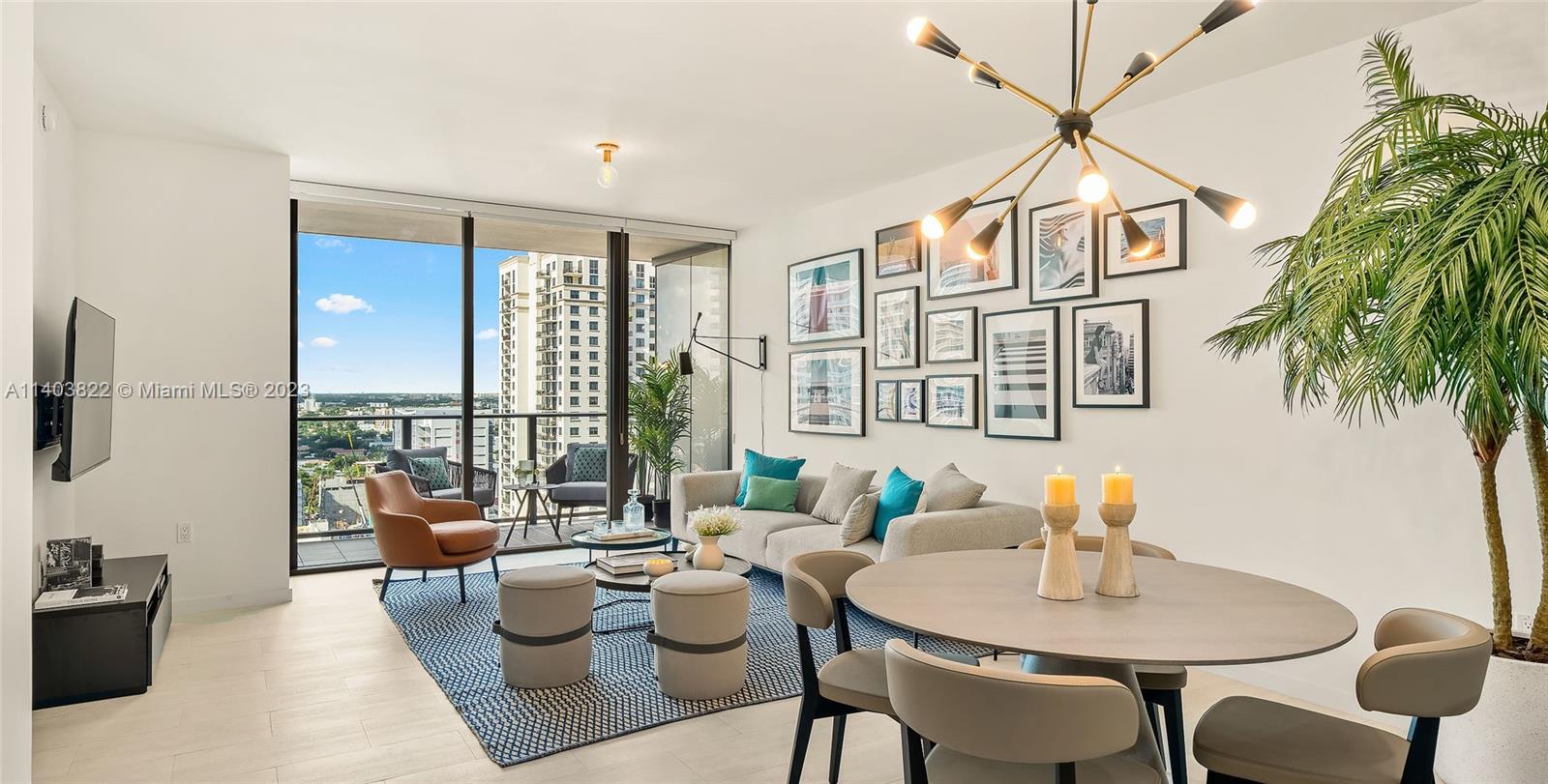 Brickell Flatiron: 64th Floor Luxury Furnished photo 2