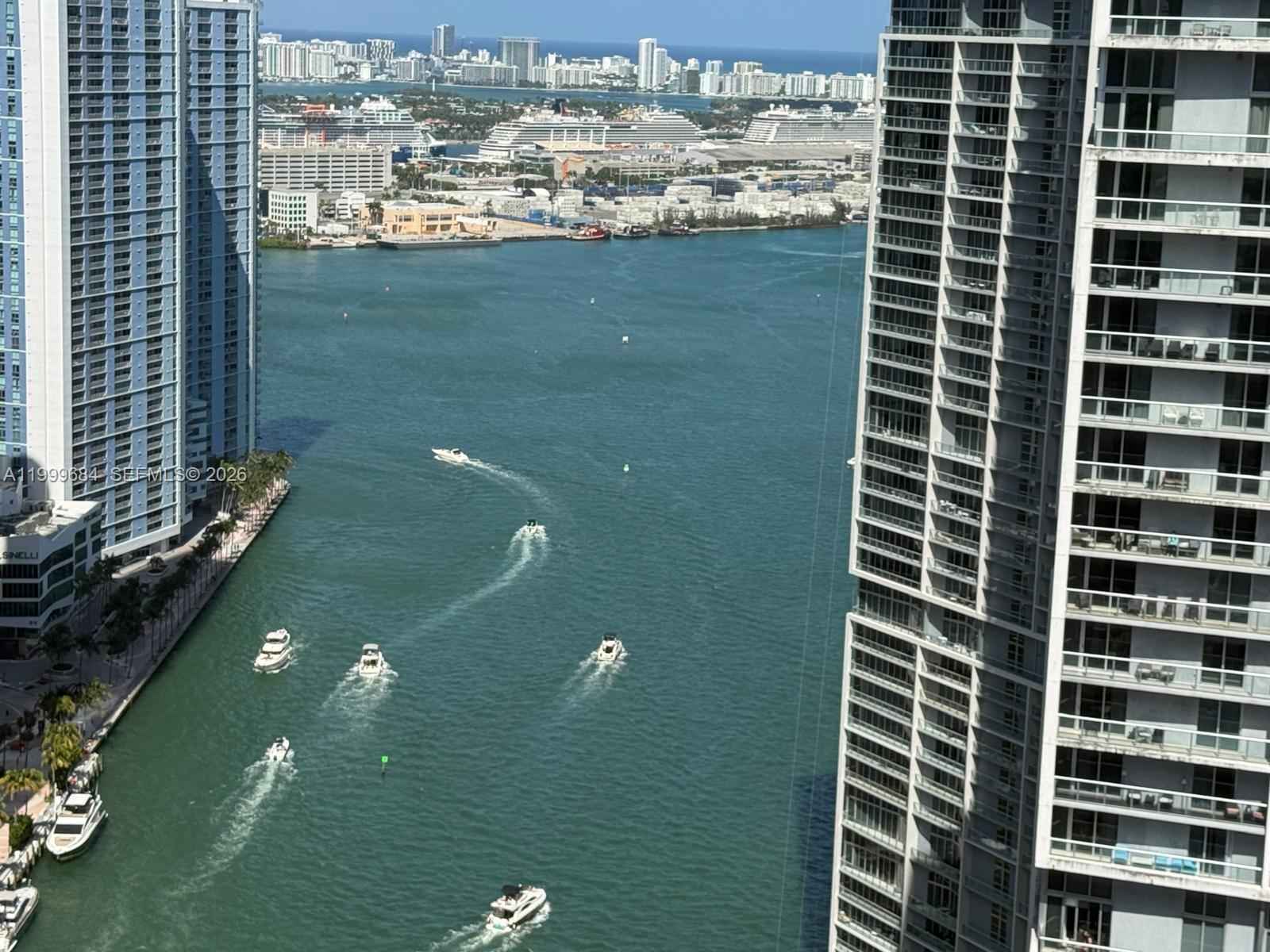 Viceroy Residences: Luxury 1BR In Brickell