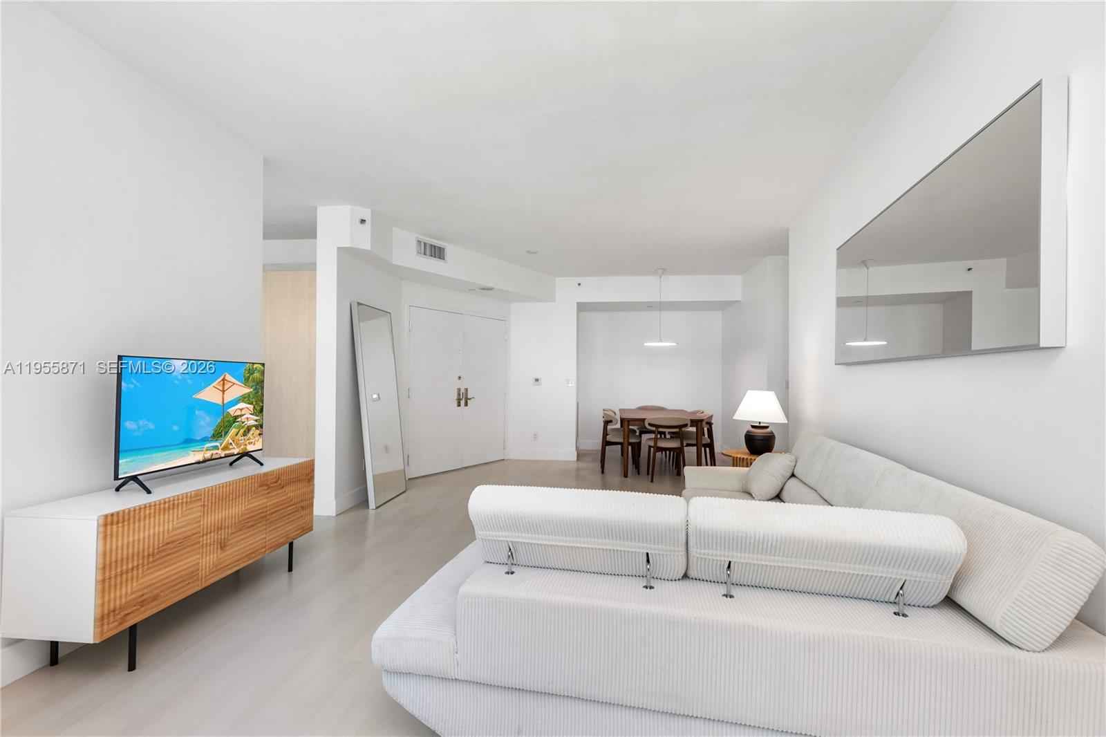 Portofino Tower: Ocean Views, Newly Renovated photo 2