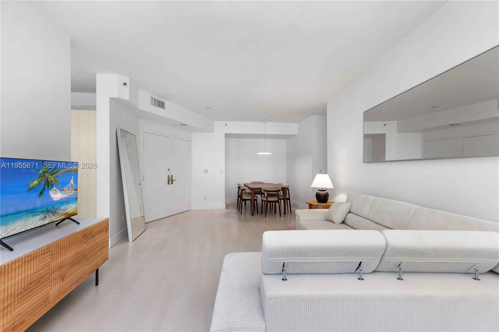 Portofino Tower: Ocean Views, Newly Renovated photo 3