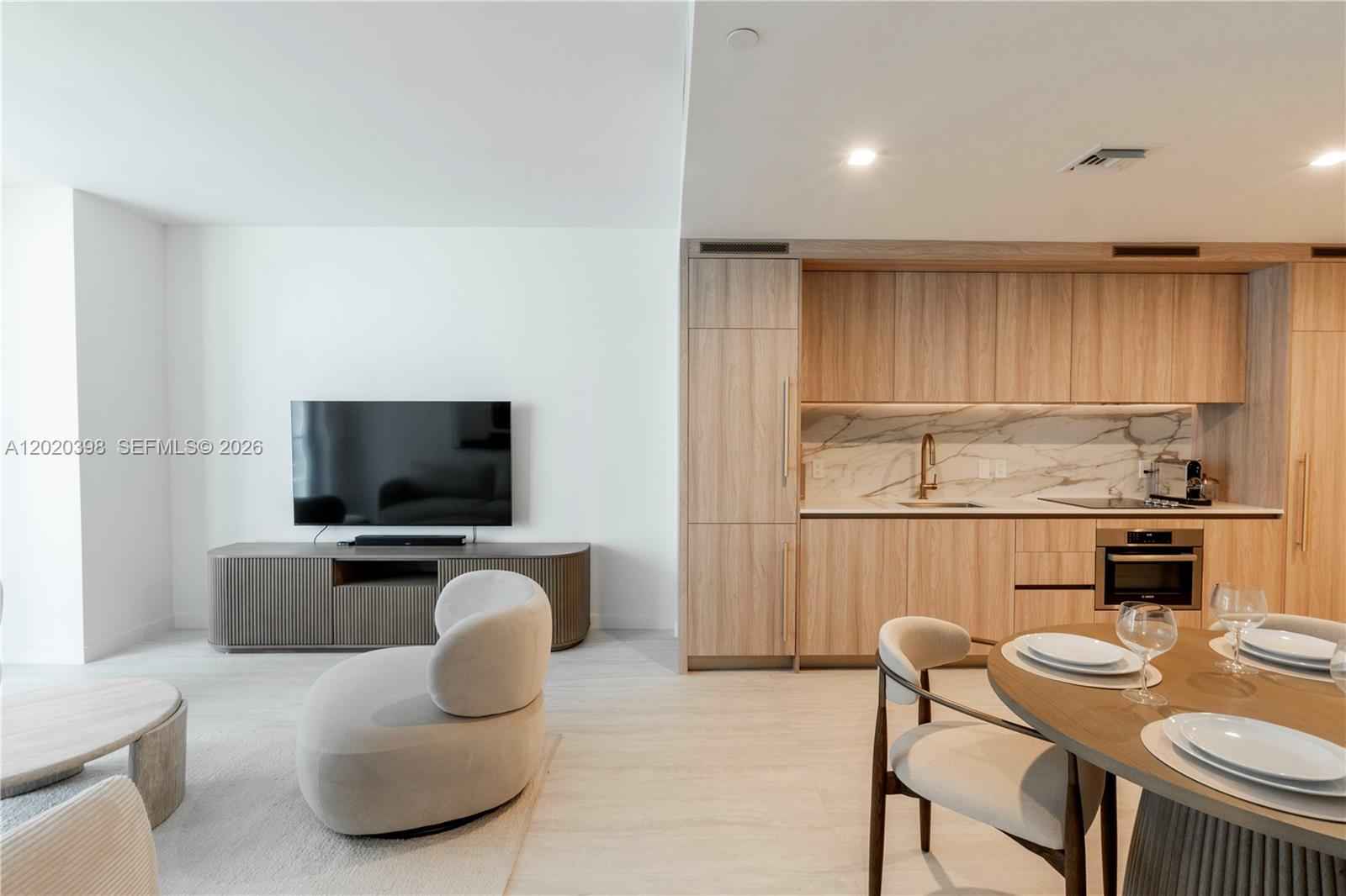Luxe Viceroy Brickell: Never Lived, Fully Furnished photo 2