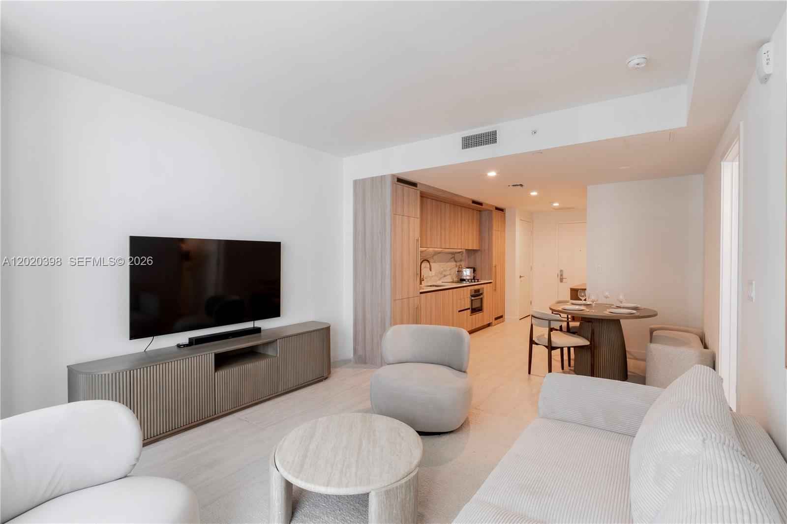 Luxe Viceroy Brickell: Never Lived, Fully Furnished photo 3