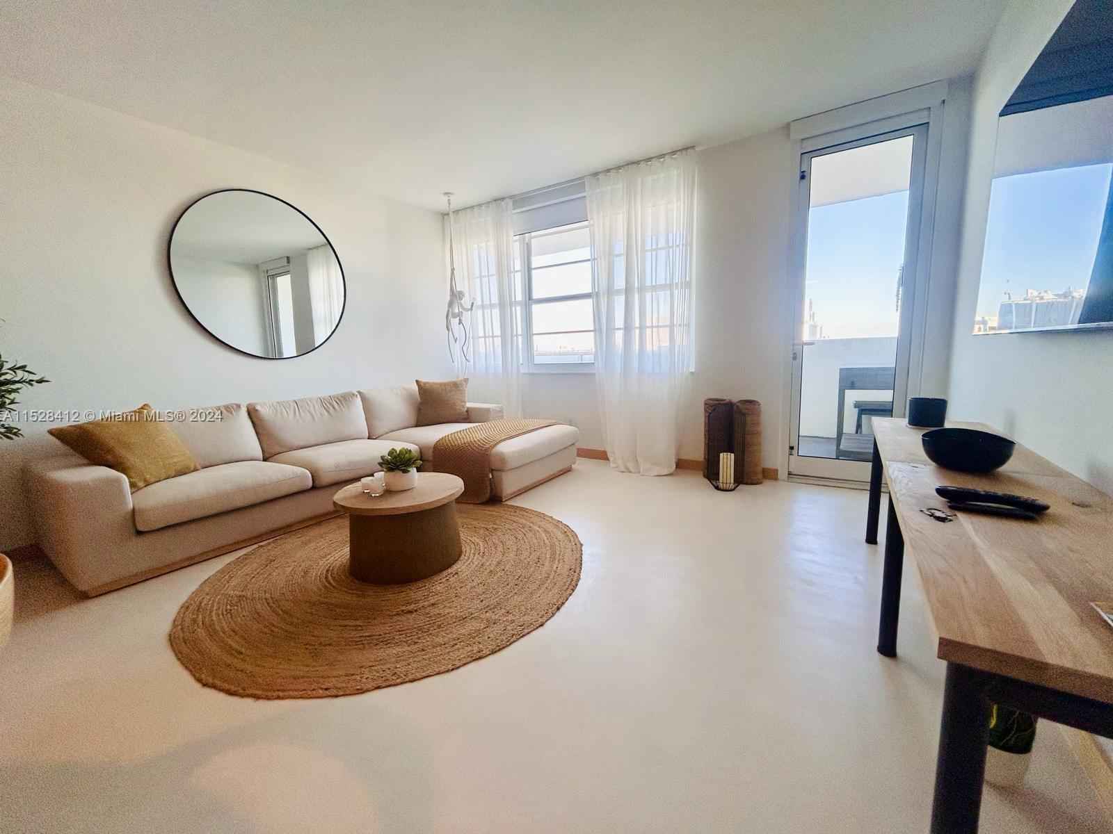 The Decoplage: South Beach Icon Living photo 3