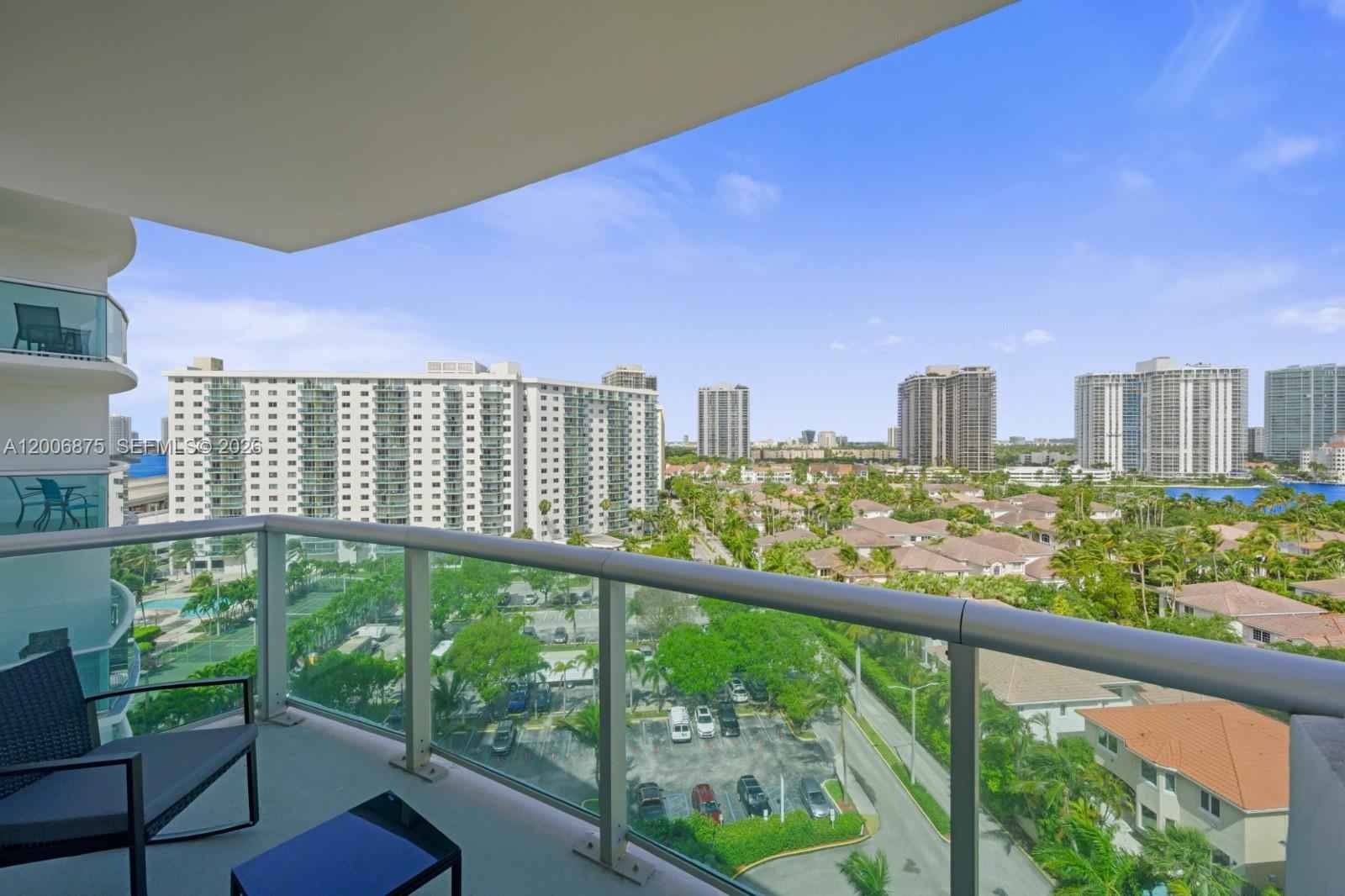 Ocean Reserve Sunny Isles: Oceanfront 1BR photo 2