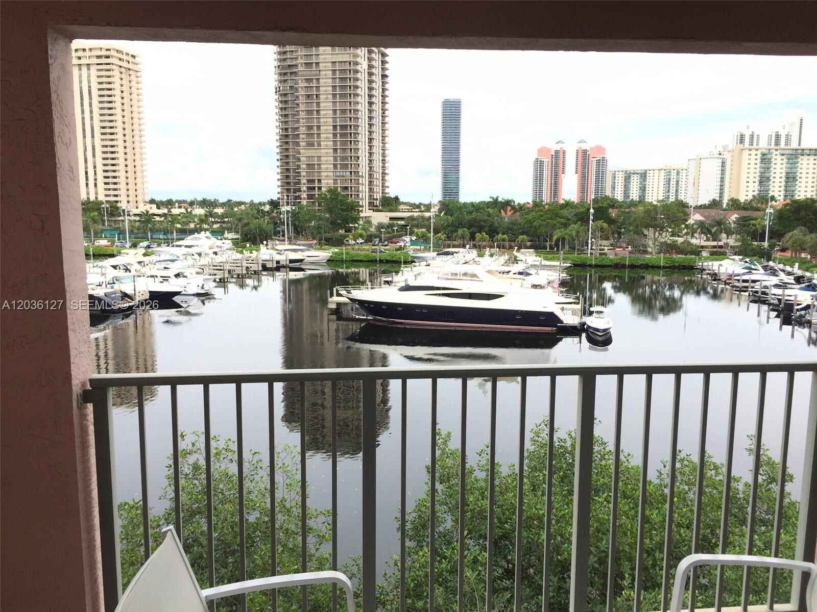 Direct Waterview 2BR At The Yacht Club