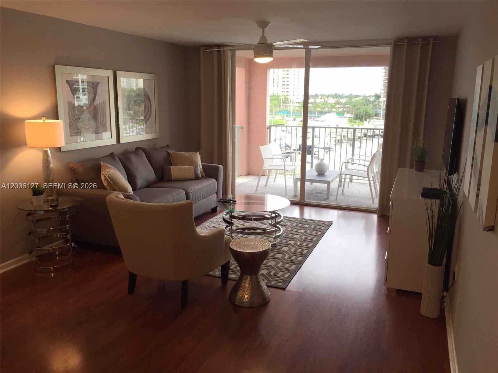 Direct Waterview 2BR At The Yacht Club photo 3