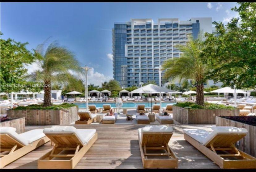 Roney Palace Ocean View Studio With Balcony
