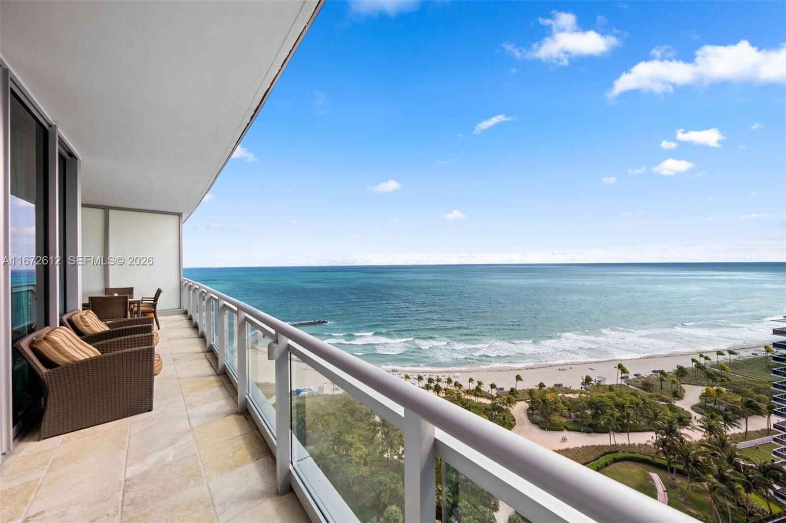 Spacious Oceanview 2BR + Den At Exhale Bal Harbour photo 2