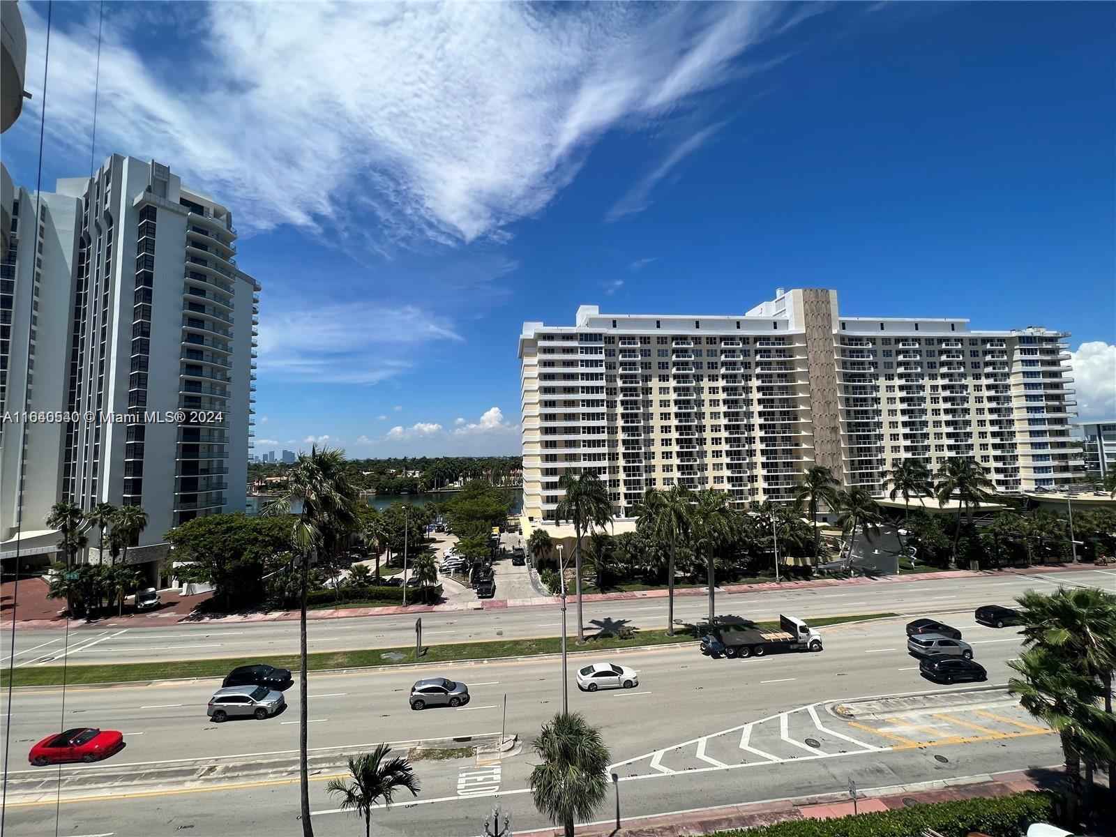 Oceanside Plaza: Renovated 2BR Intracoastal View photo 2