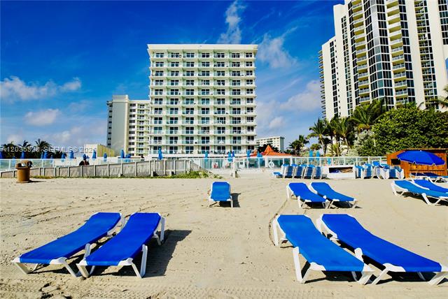 Oceanfront Studio With Resort Amenities photo 2