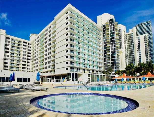 Oceanfront Studio With Resort Amenities