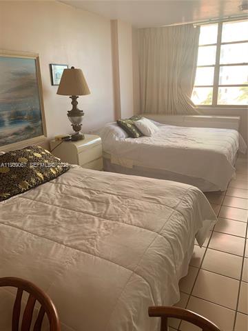 Oceanfront Studio, 2 Queens, Pool & Gym photo 2