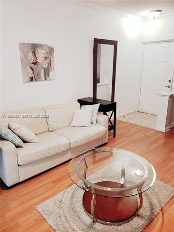 Porto Bellagio: Beachside Living With In-Unit Laundry
