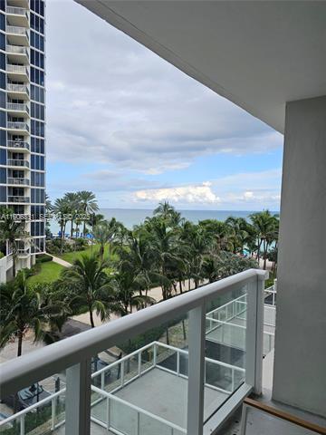 Oceanfront Studio With Private Balcony photo 2