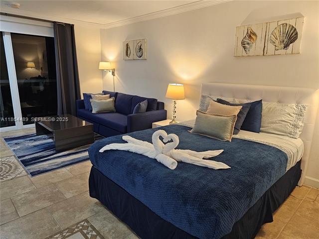 Oceanfront Studio With Private Balcony, Utilities