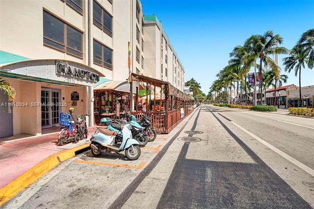 Renovated South Beach Studio, One Block From Ocean photo 3