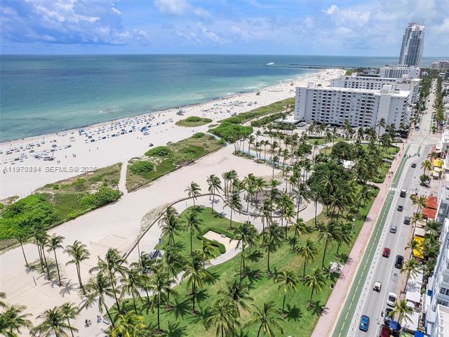 Renovated South Beach Studio, One Block From Ocean
