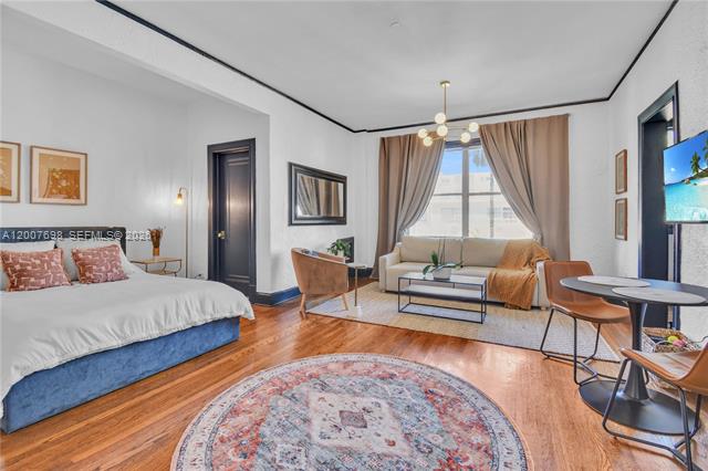 Chic Studio Near Lincoln Road & Beach