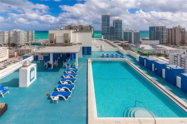 401 Blu: Updated 1BR, Ocean Views, Beach Adjacent