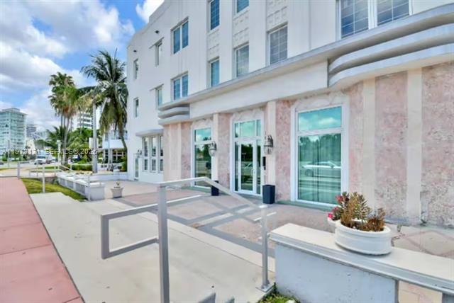 Art Deco Gem One Block From Beach photo 2