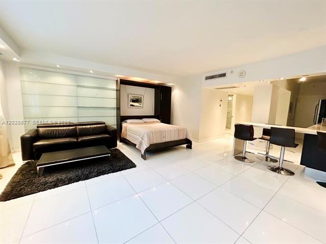 Iconic Decoplage Studio, South Beach Luxury photo 3